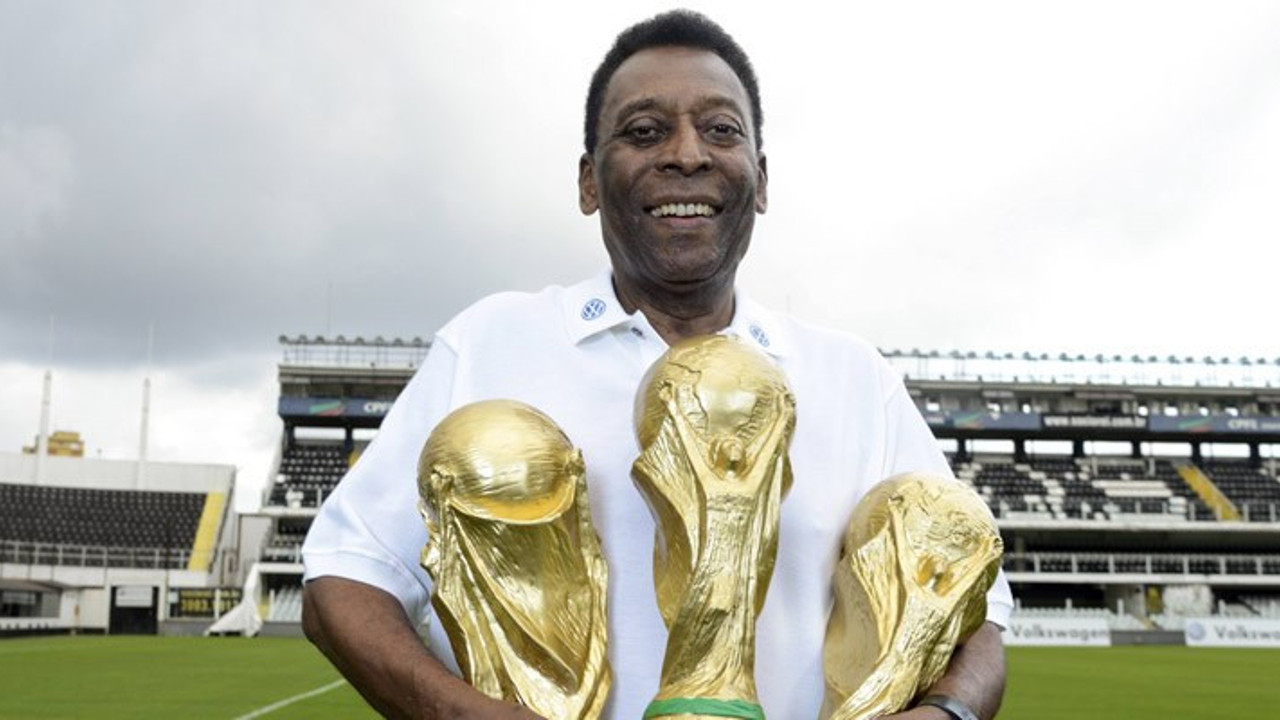 Efsane futbolcu Pele hastaneye kaldırıldı