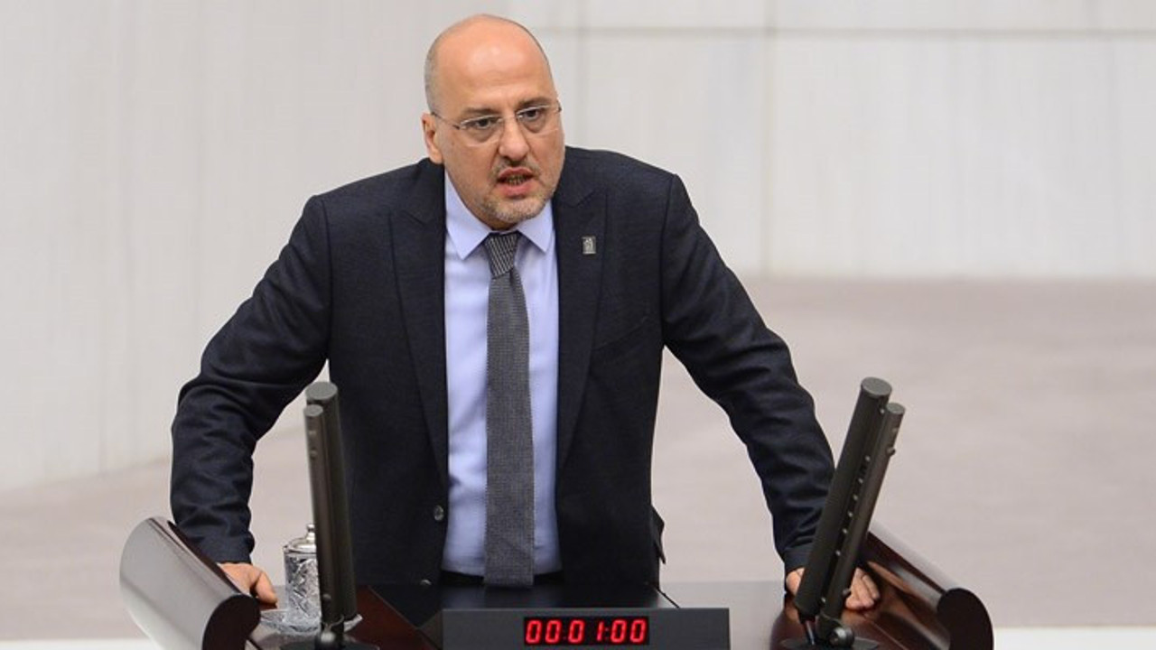 Ahmet Şık: Saç kurutma makinesini açıp ısıtamadığı çocuklarının kahrıyla intihar eden annenin hesabını vereceksiniz