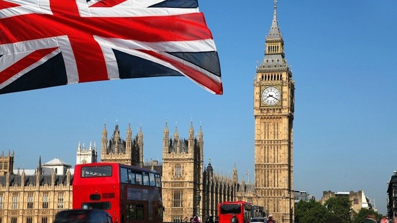 İngiltere'de korona temaslısı 3 bakan karantinaya alındı