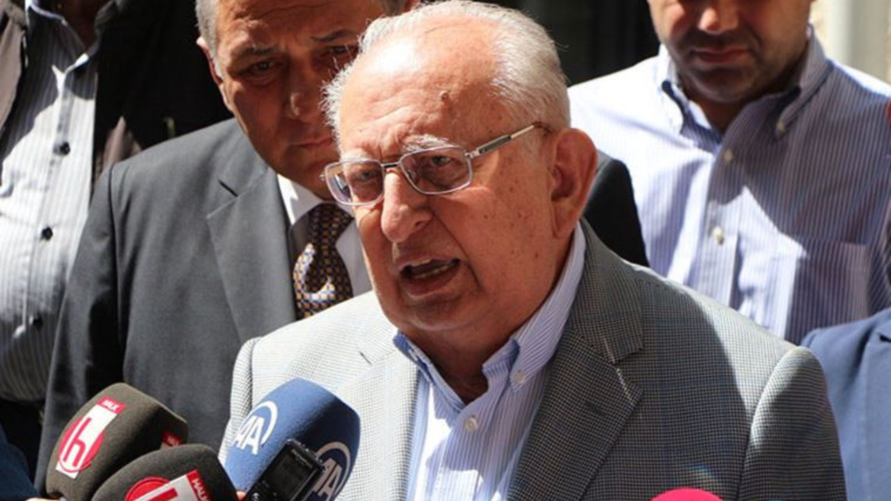 Siyasetin efsanesi Hüsamettin Cindoruk kabine toplantısında ne konuşulduğunu açıkladı. Erdoğan sinirlenecek