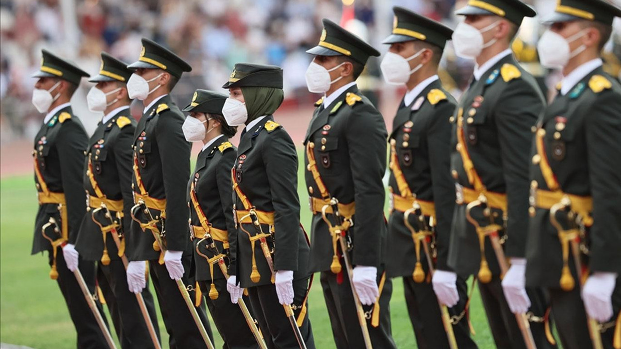 Cinsel hayat yönetmeliği değişti. Subay ve astsubay adayları dikkat