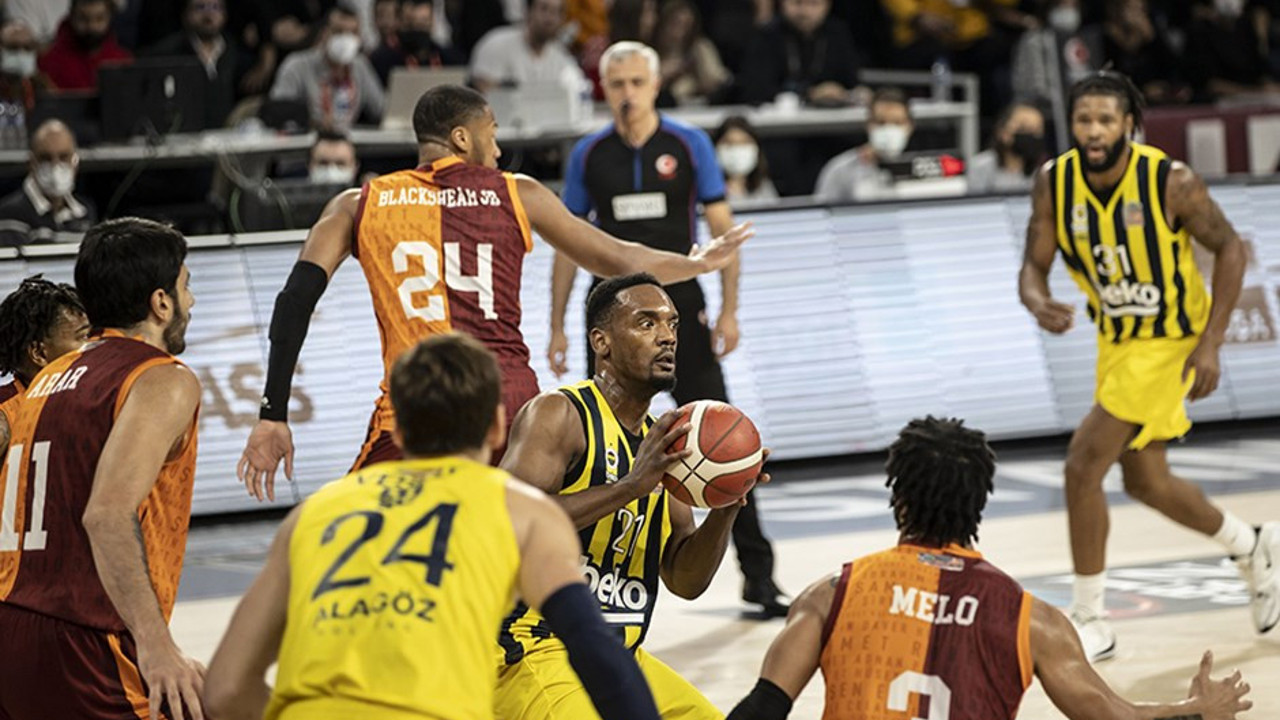 Basketbol derbisinde kazanan Fenerbahçe Beko