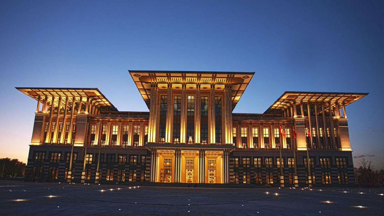 Can Ataklı sızan bilgileri açıkladı. Saray'ın masasında hangi yasak var