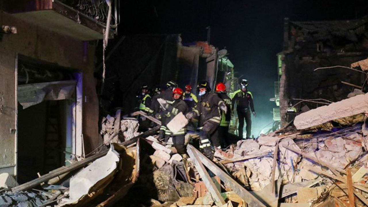 İtalya'daki patlamada ölü sayısı artıyor