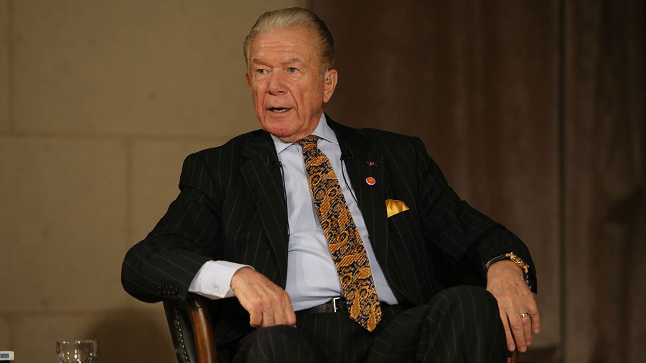 Uğur Dündar reçeteyi yazdı. Paylaşımının altına troller hücum etti