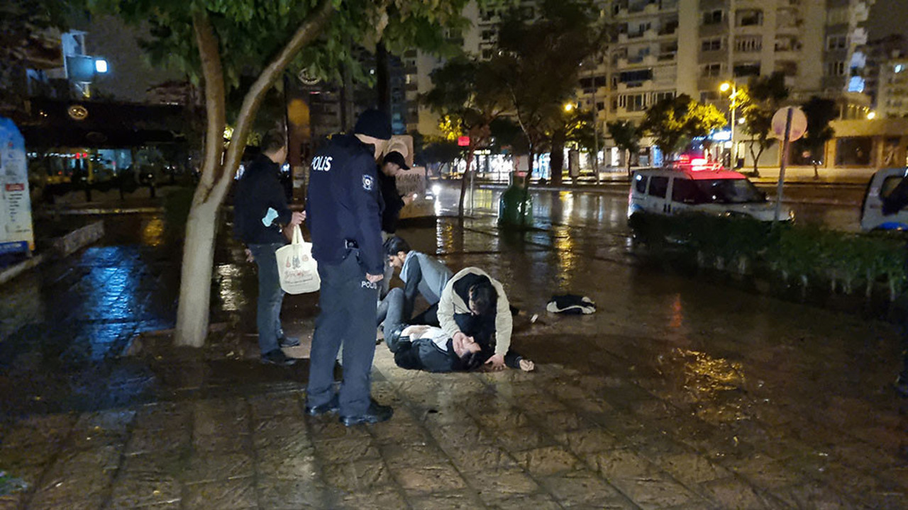 Parkta bıçaklı dehşet