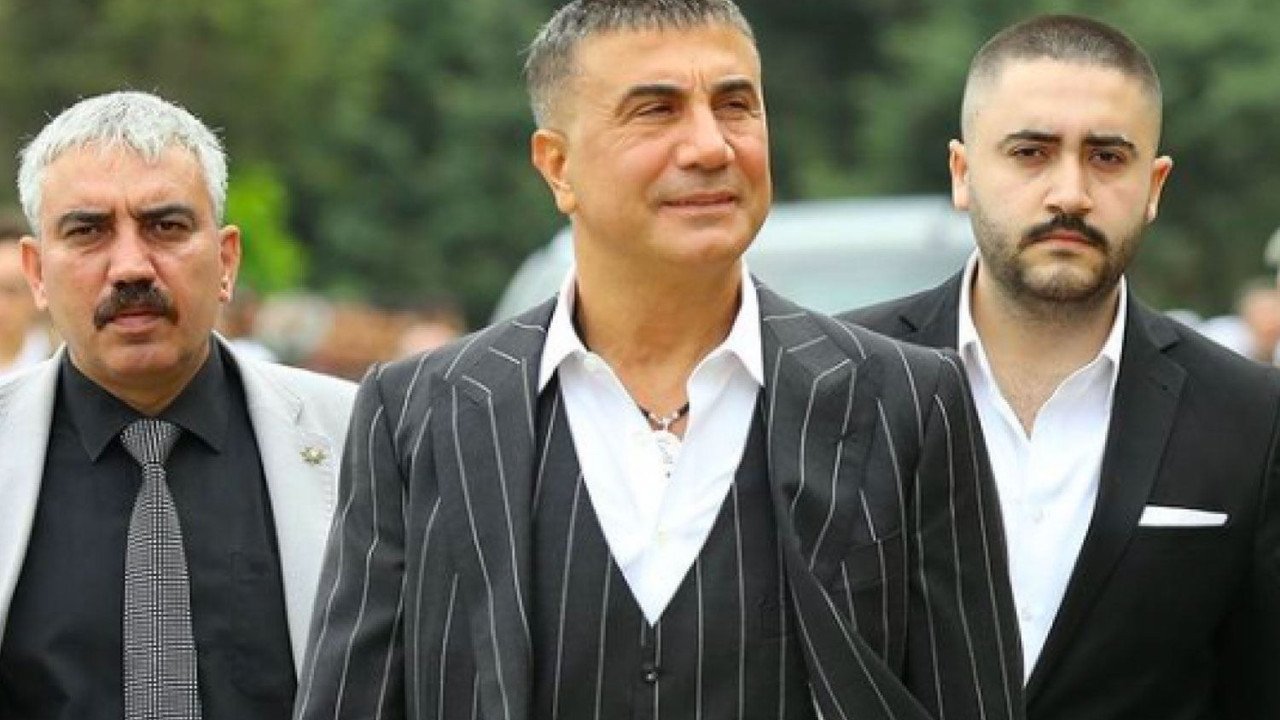 Sedat Peker'le dün bağlantı kuran Erk Acarer, Peker'in söylediklerini açıkladı. Ankara'dan çok önemli biri ziyaret etti