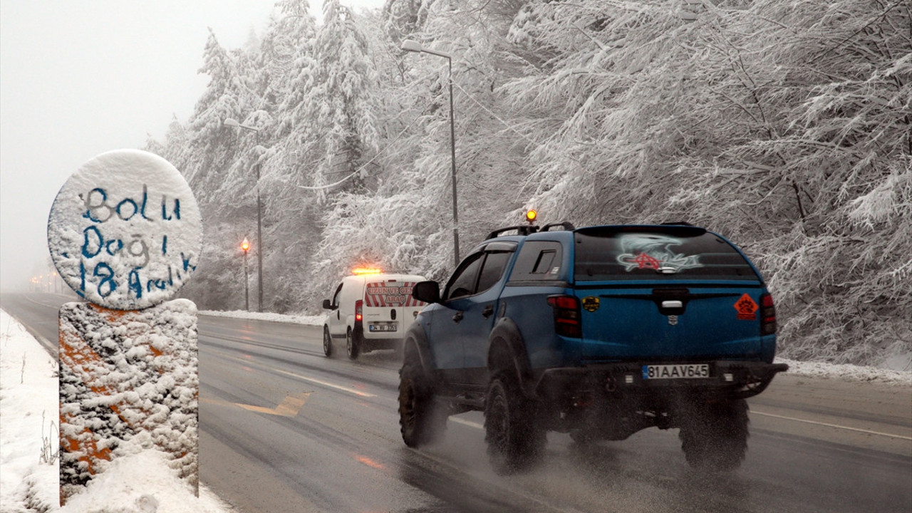 Bolu Dağı’nda yoğun kar yağışı (18 Aralık 2021)