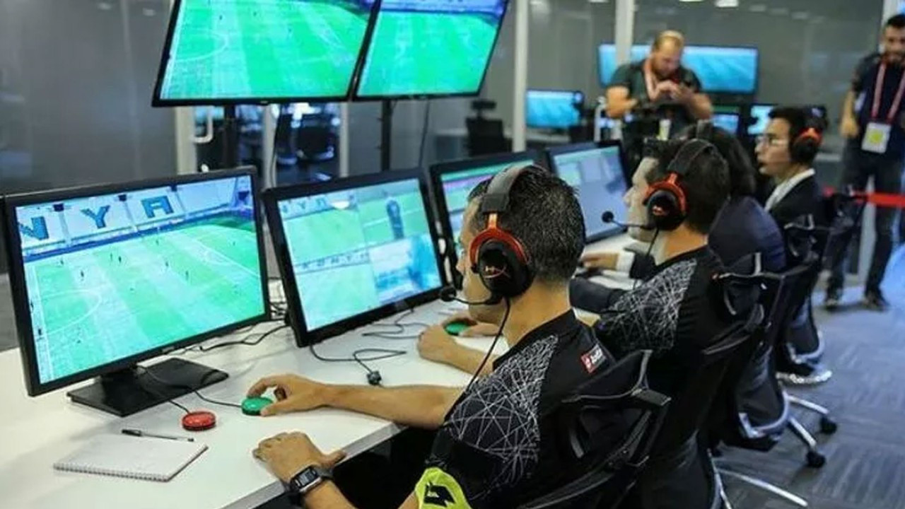 Fenerbahçe-Beşiktaş derbisinin VAR hakemi belli oldu