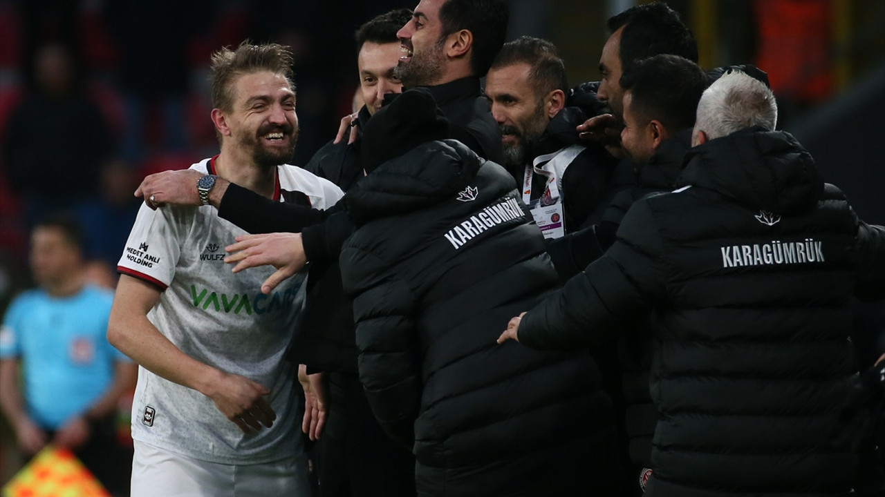 Karagümrük Caner Erkin ile güldü. Volkan Demirel teknik direktör olarak ilk maçına çıktı