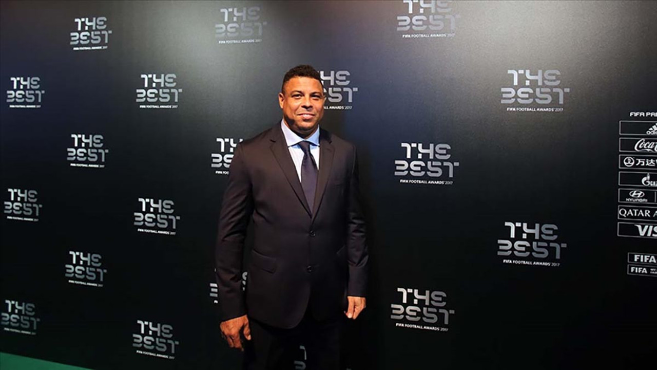 Brezilyalı Ronaldo, Cruzeiro'yu satın aldı