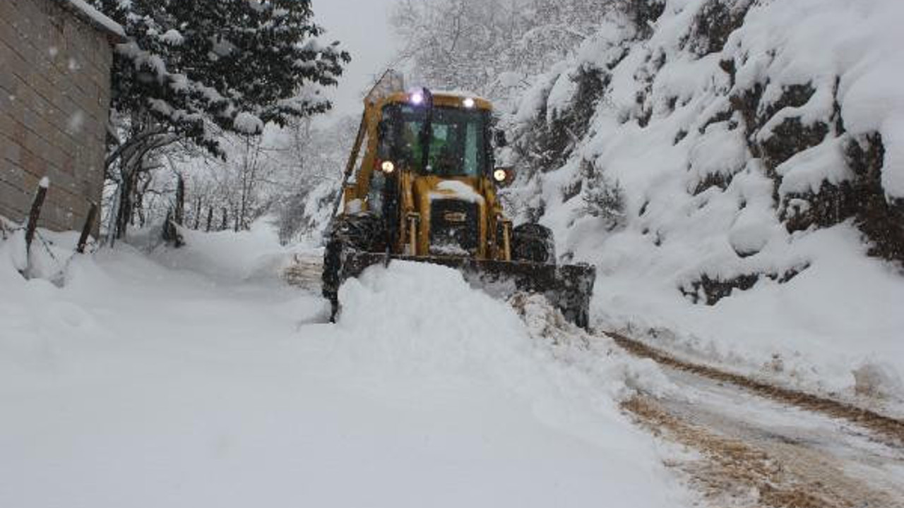 Giresun'da köy okulları ile taşımalı eğitime kar tatili