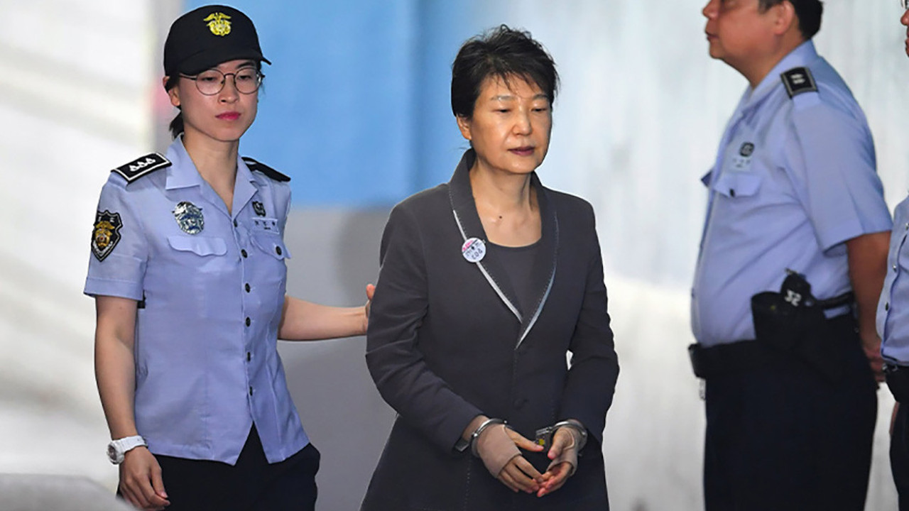 Güney Kore'nin eski devlet başkanı affedildi