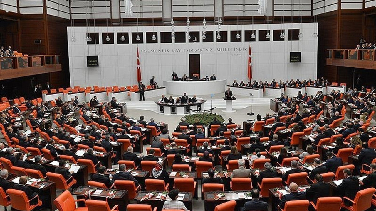 CHP'den 'döviz vurgunu' araştırması için Meclis'e önerge. Bakalım kabul edilecek mi