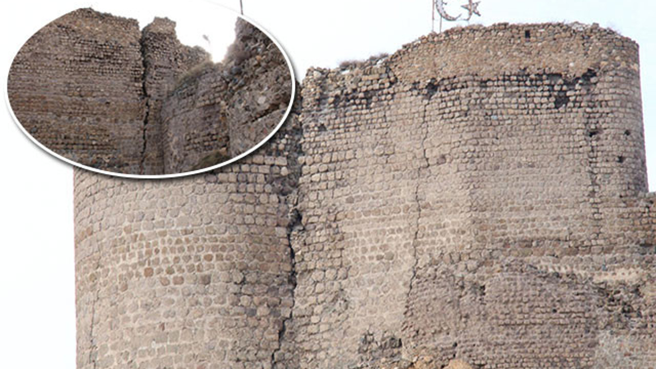 Urartular tarafından inşa edilmişti.. Oltu Kalesi'nde büyük tehlike!