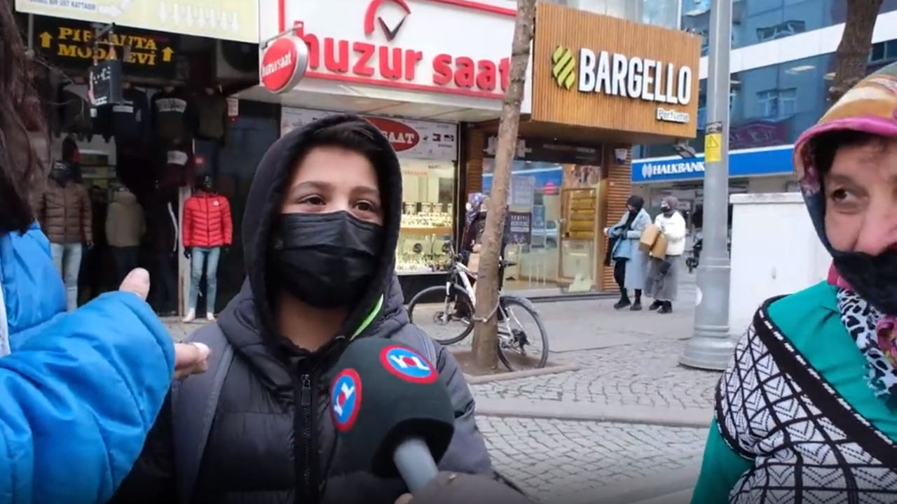 13 yaşındaki çocuğun hayali yürekleri burktu. Cebindeki 4 lirayı muhabire gösterdi