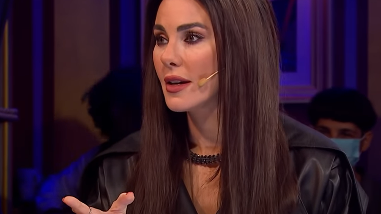 Defne Samyeli güzellik sırrını açıkladı: Her sabah fırçalıyorum