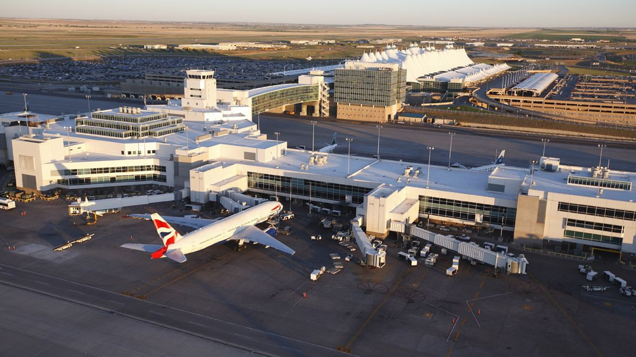 ABD'de Omicron nedeniyle 700 uçak seferi daha iptal oldu