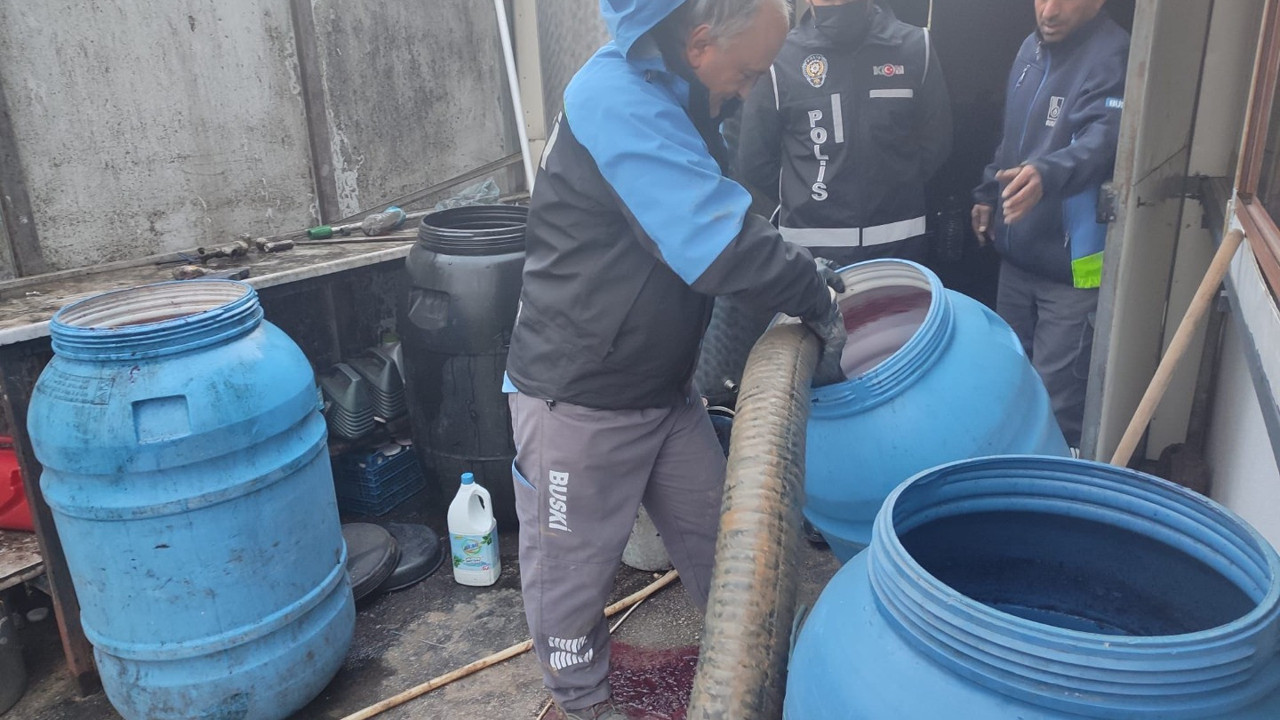 Binlerce litre sahte içki ele geçirildi