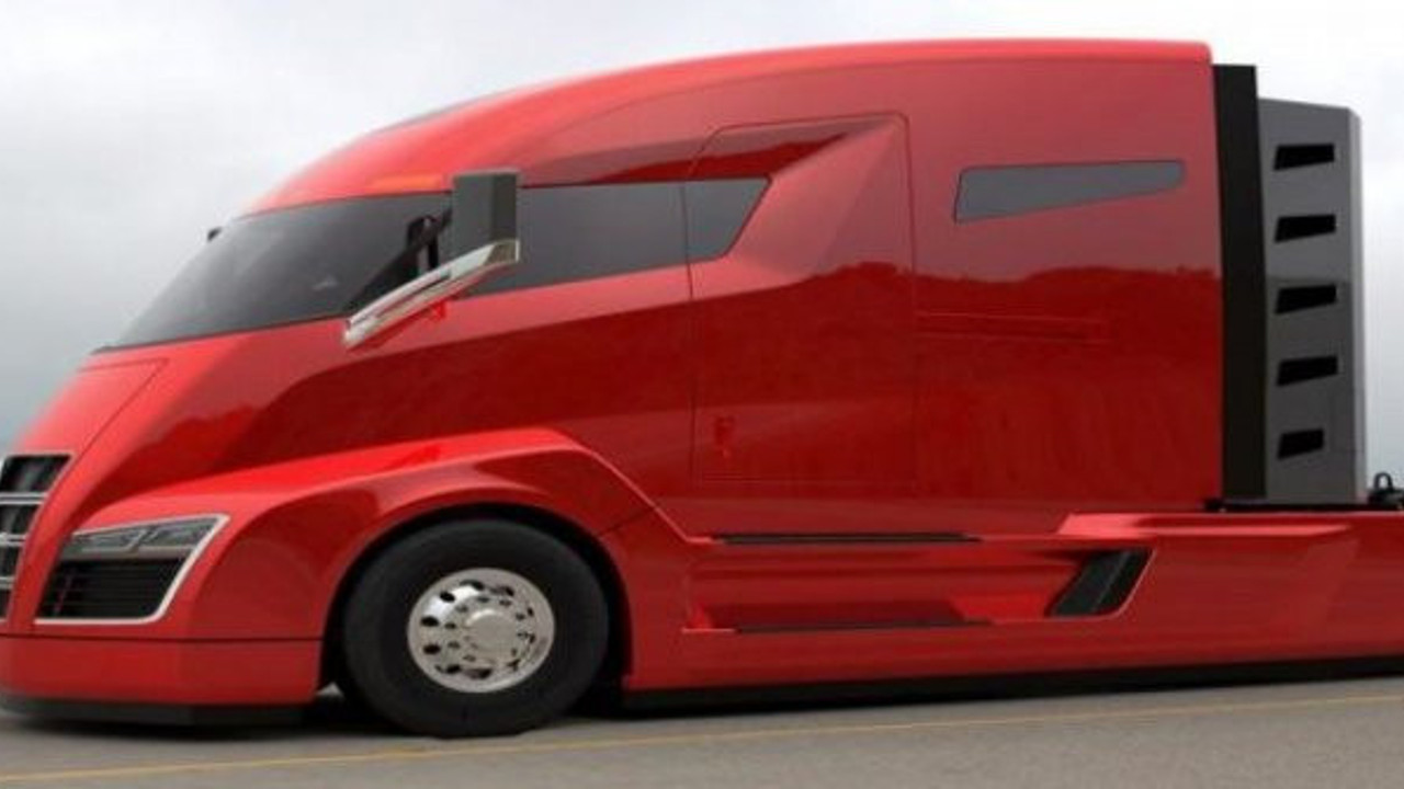 Sürücüsüz kamyon normal trafikte 130 kilometrelik yolu tamamladı