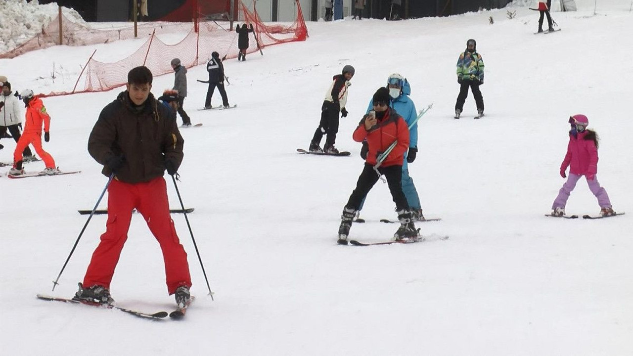Bu sene de yılbaşı tatili hayallerde güzel! Uludağ'da yılbaşı tatiline bir gece için 3 bin 500 TL ödeniyor