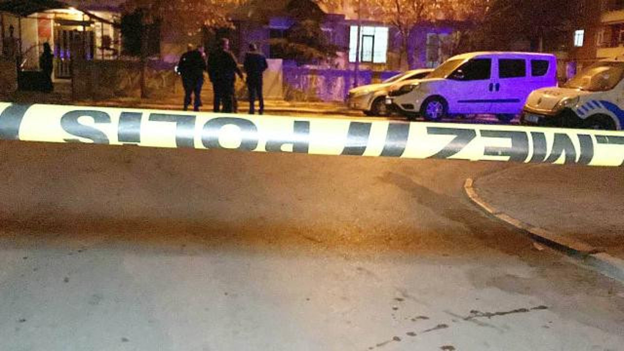 Akrabaların alacak verecek kavgası kanlı bitti: 1 ölü, 6 yaralı