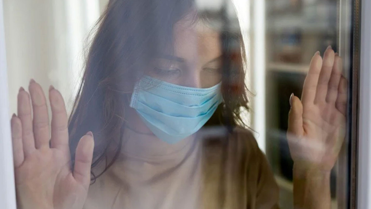 Aşılı kişilerin karantina süresi düşürüldü