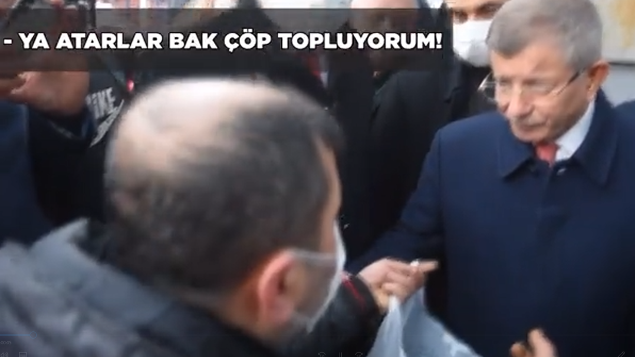 Geçim derdindeki vatandaş isyan etti! Çöpten topladıklarını Davutoğlu'na gösterdi