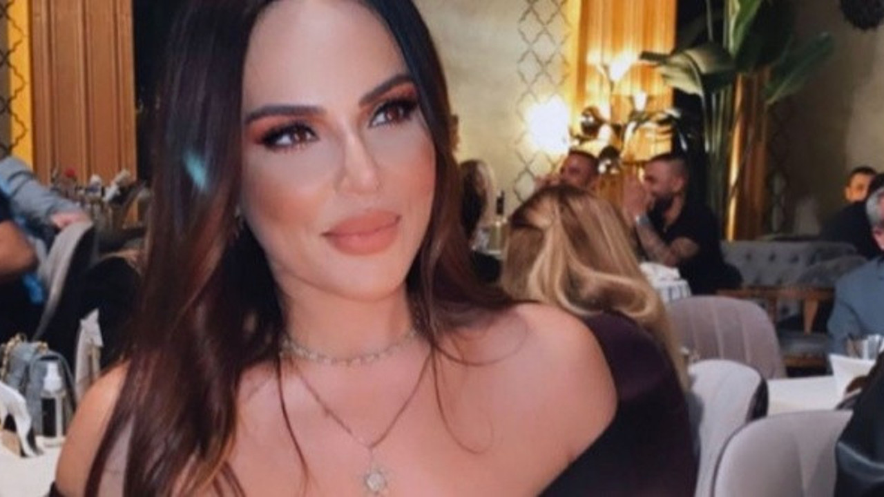 Buket Aydın sansürledi, arkadaşı açık açık paylaştı!