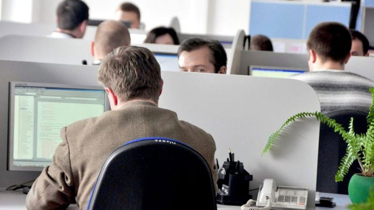 Kamuya bilgisayar kullanmayı bilen personeller alınacak