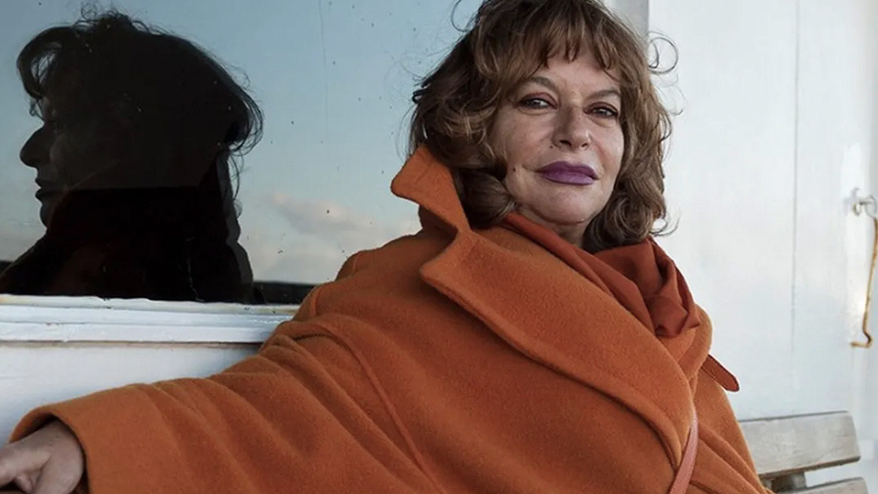 Mine Kırıkkanat'ın yazısı olay yaratacak! Merkez Pastanesi'nde üretilen çikolatayı yazdı