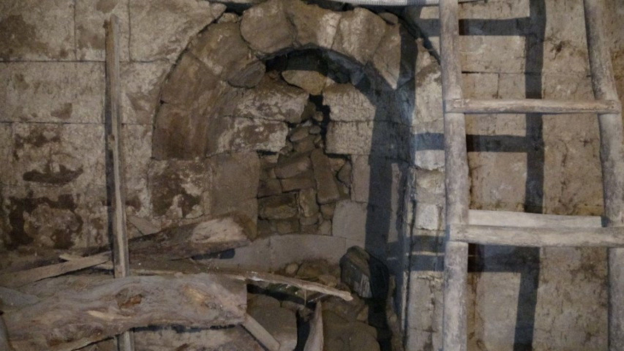 Mardin'de gizemli kilise satılıyor