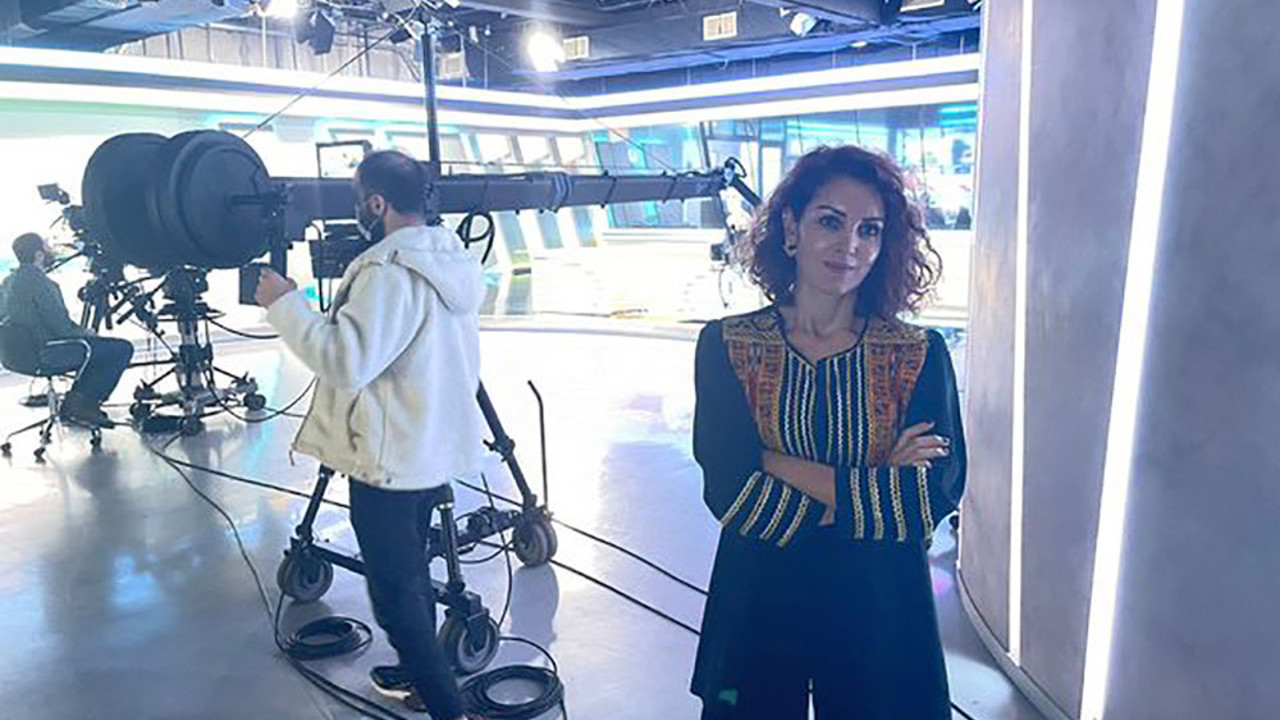 Nagehan Alçı Ciner stüdyolarındaki Suriye TV'yi ziyaret etti. Öve öve bitiremedi