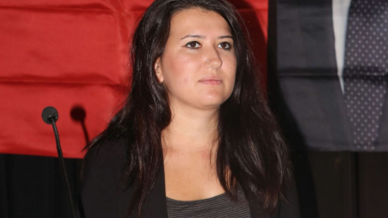 CHP Genel Başkan Yardımcısı'nın Aysel Tuğluk’a özgürlük çağrısı ortalığı karıştırdı. Sosyal medya ayağa kalktı. Atatürk'ün kemiklerini sızlattınız