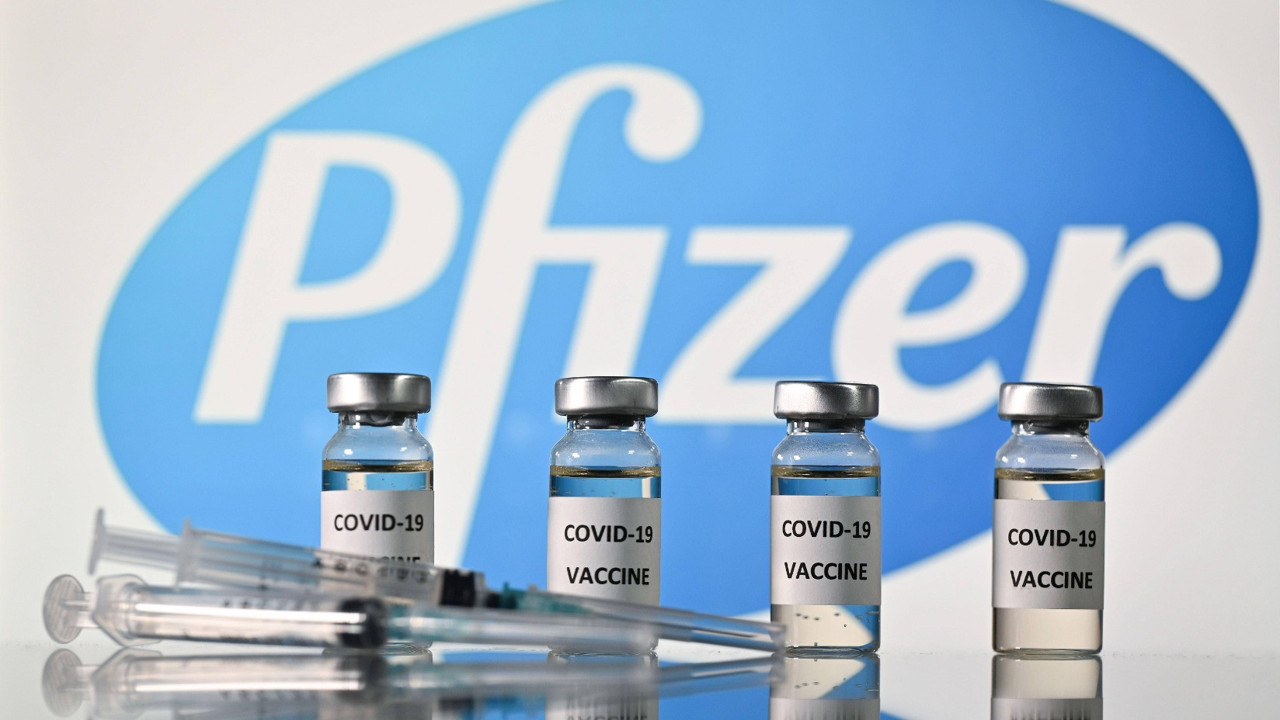 Pfizer 4. doza gerek yok dedi. Ne yapacaklarını açıkladı