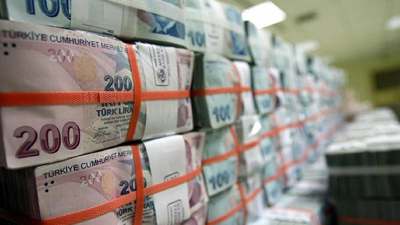 Bankalarda 200 milyar TL'lik batık. İktidarın gözdelerine kasanın ağzına açan bankalar milyarlarca lirayı geri alamıyor
