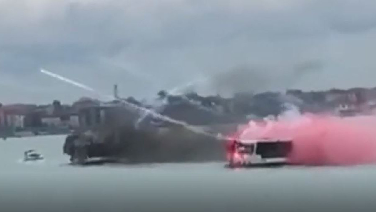 Milano'da taraftarlar denizin ortasını savaş alanına çevirdiler