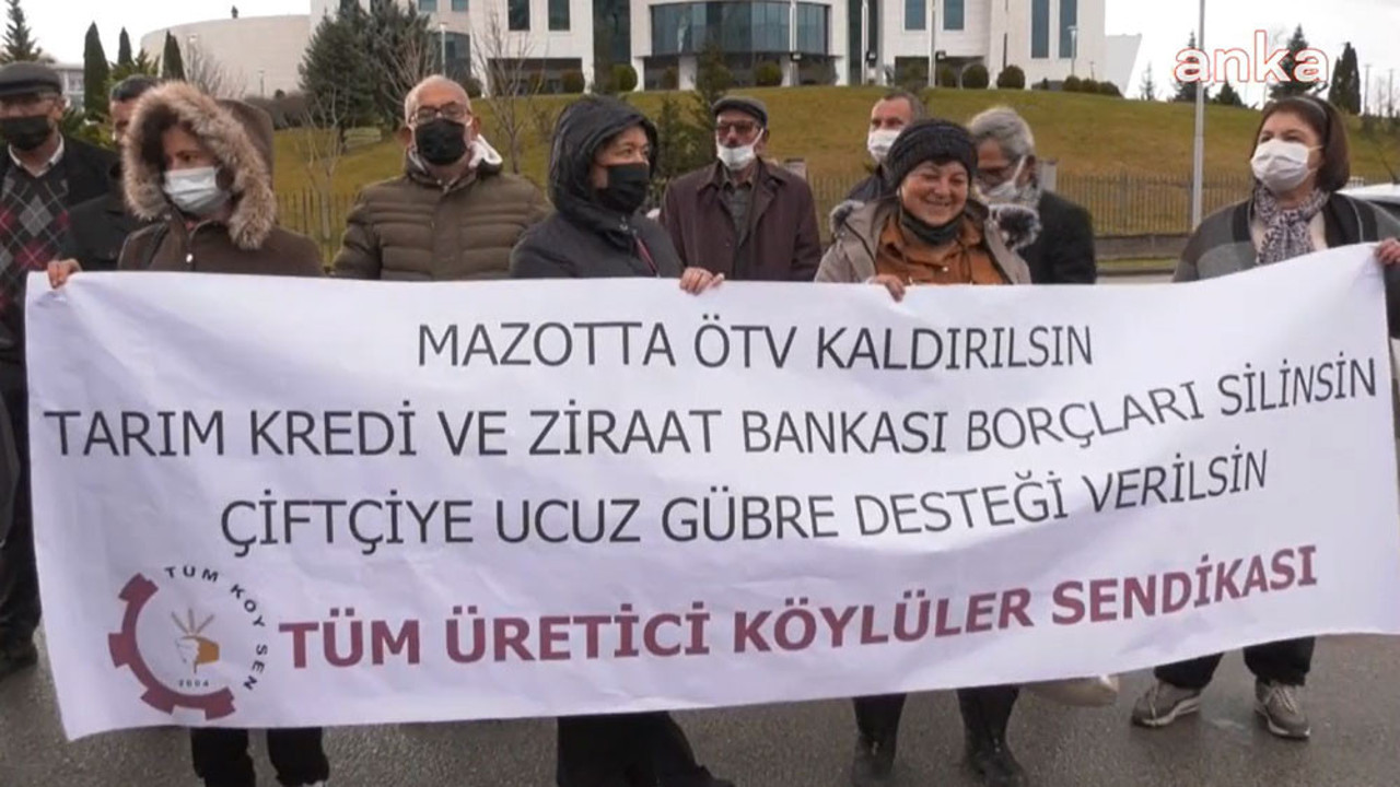 Çiftçinin babasının mezarını bile haczettiler! Bakanlık önünden böyle seslendi