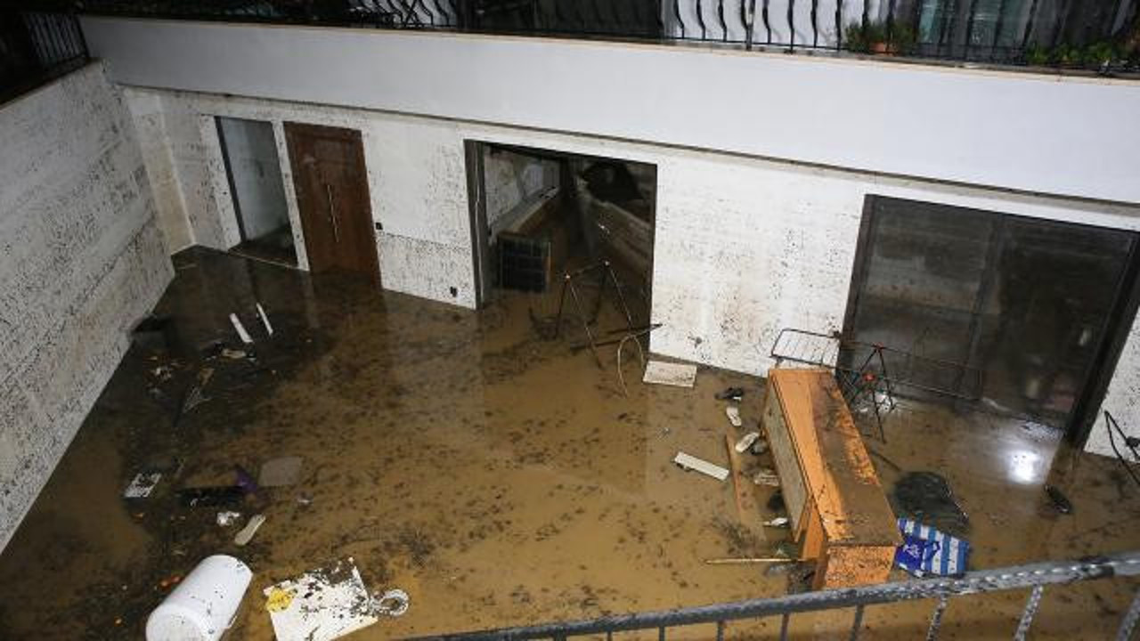 Muğla'yı sağanak vurdu: Ev ve tarım arazileri sular altında kaldı