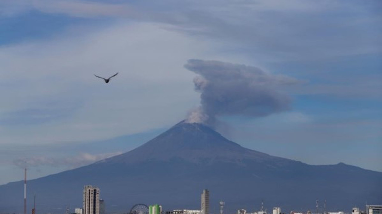 Popocatepetl Yanardağı’nda yeni patlama (13 Ocak 2022)