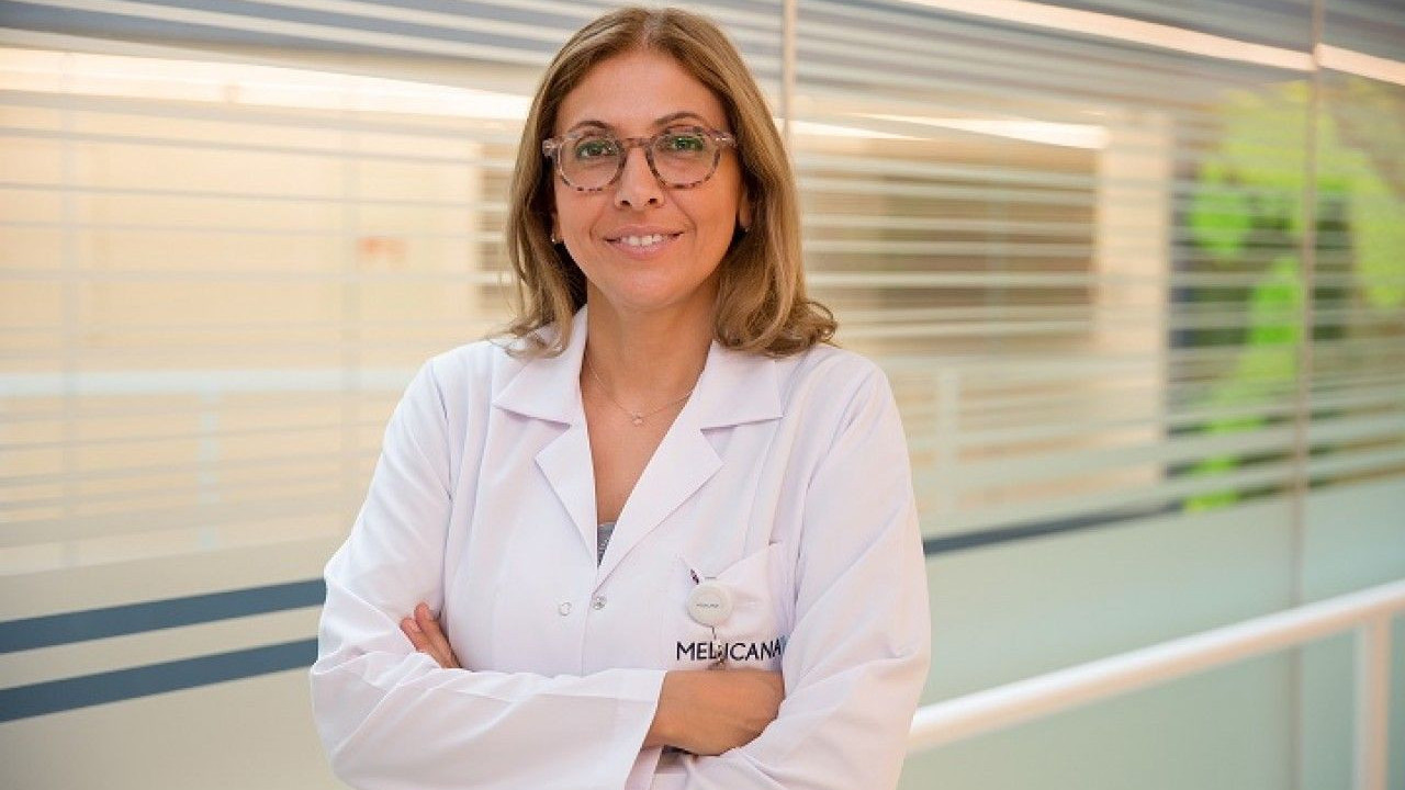 Ünlü Profesör Bengi Başer genç kızlık anısını anlattı... Arkadaşının evinde otururken başına geldi