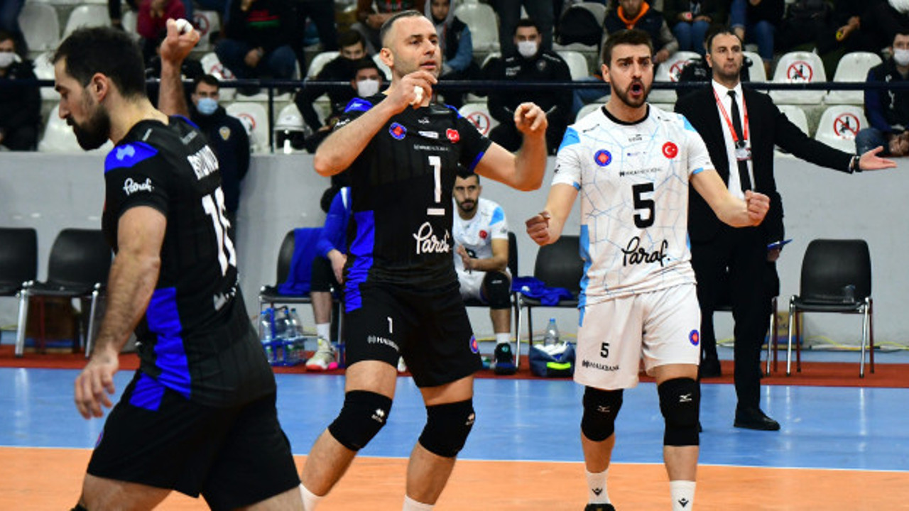 Oynamadan kazandılar!