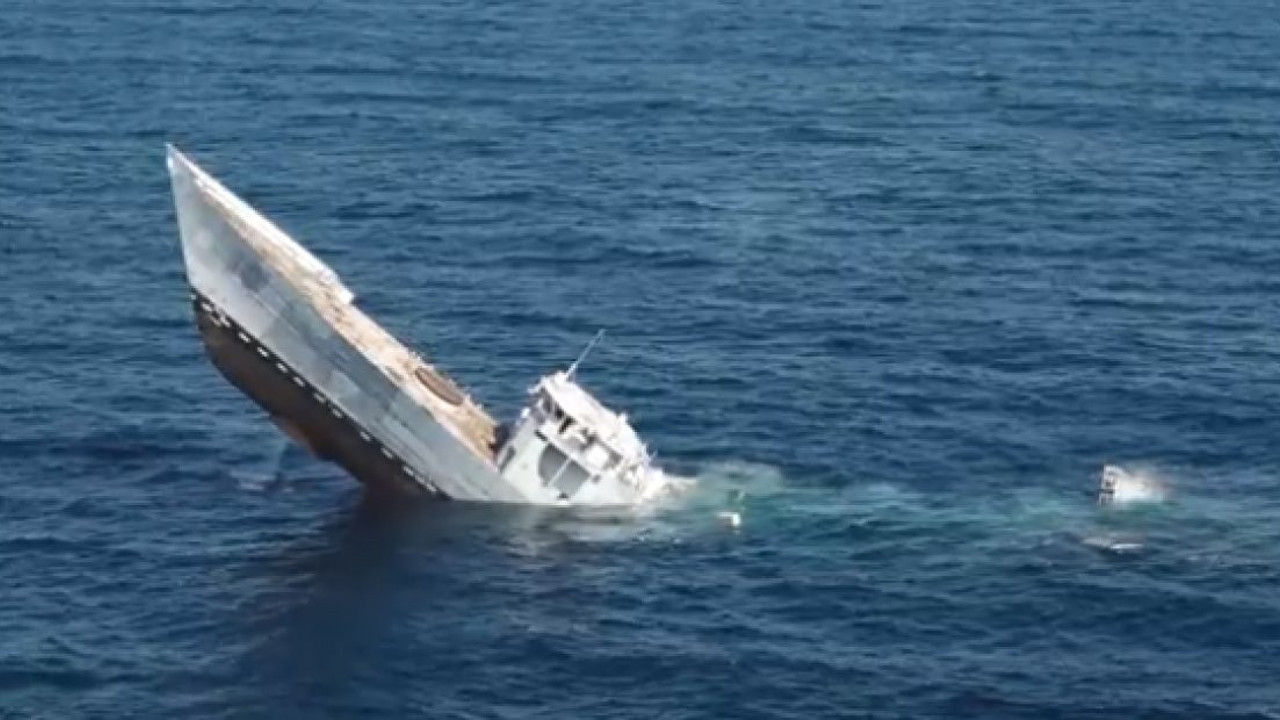 Deniz Kuvvetleri'nden nefes kesen görüntüler