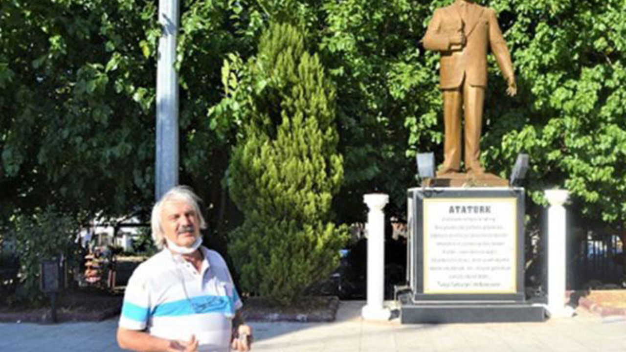 Lozan'ın yıldönümünde Atatürk anıtına çiçek bırakan vatandaşlara para cezası