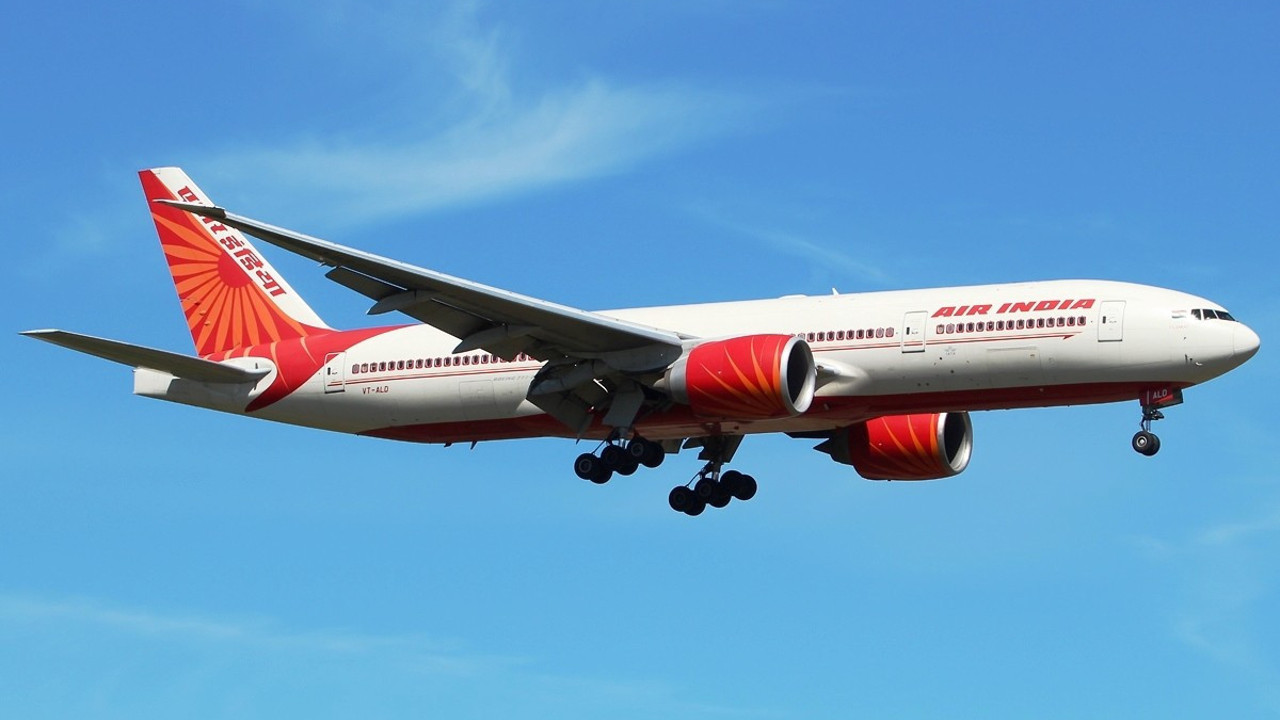 Hindistan'da uluslararası uçuş yasağı uzatıldı