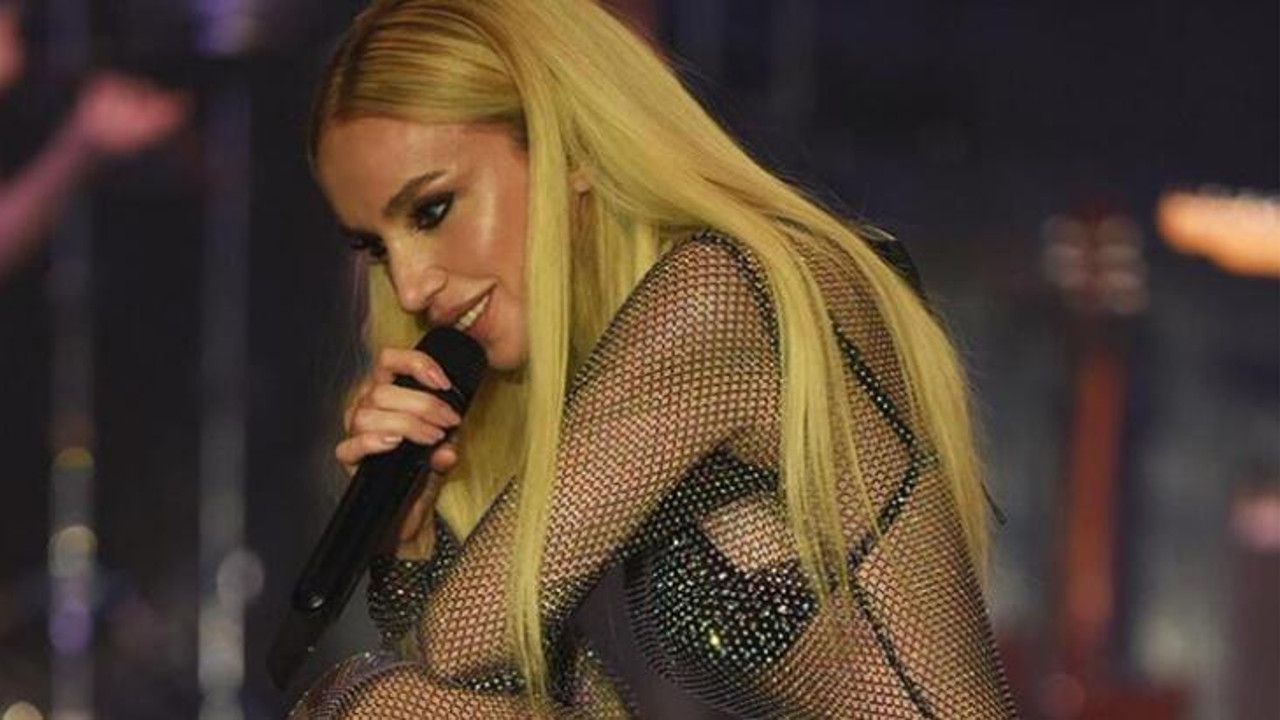 Sahne kıyafetleriyle gündem olmuştu. Gülşen'den günler sonra zehir zemberek açıklama