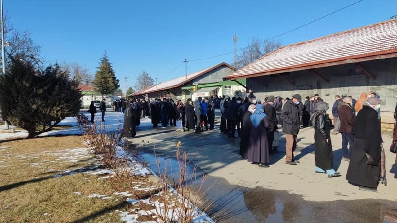 Dondurucu soğukta ucuz yağ kuyruğu