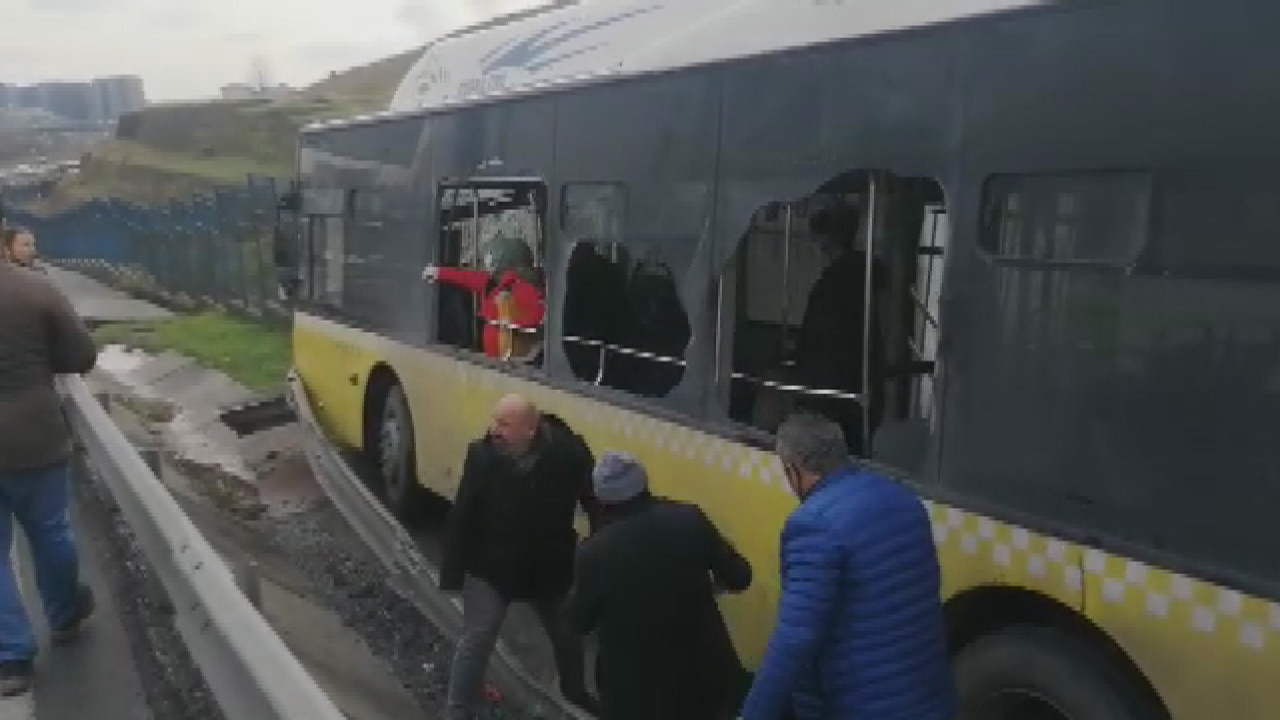 Belediye otobüsü kaza yaptı can pazarı yaşandı