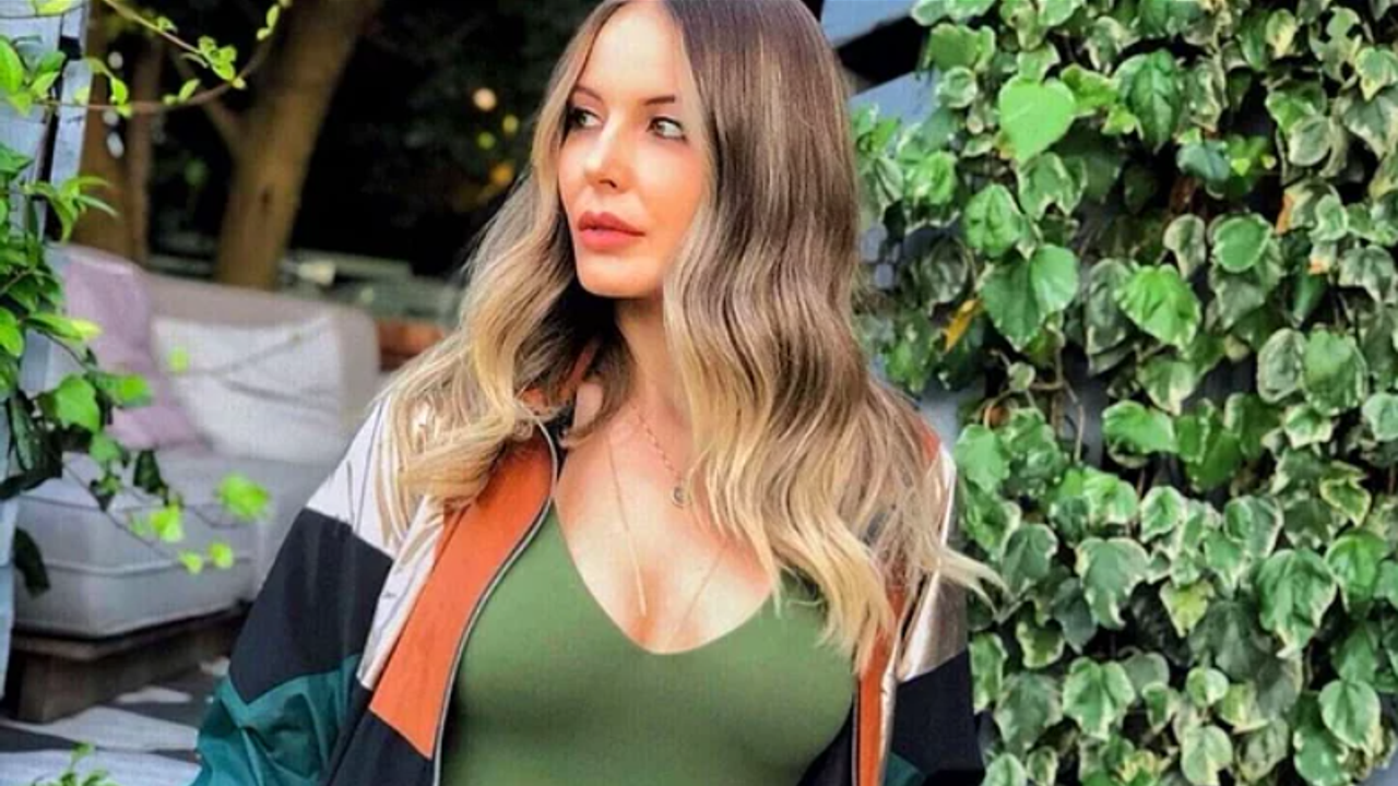 "Göğüslerinin bakımını nasıl yapıyorsun?" sorusuna "18 bin TL'ye yaptırdım, elletmiyorum" diye yanıt verdi