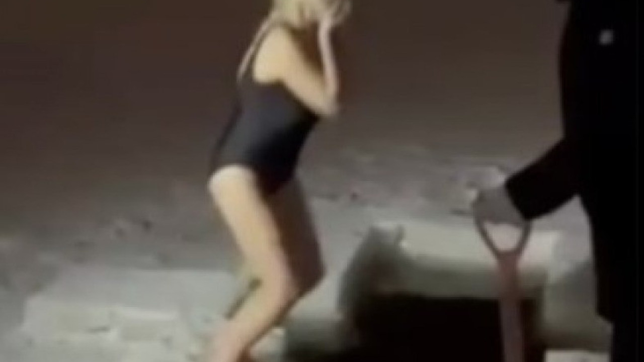 Buz tutan nehre atlayan kadın saniyeler içinde kayboldu